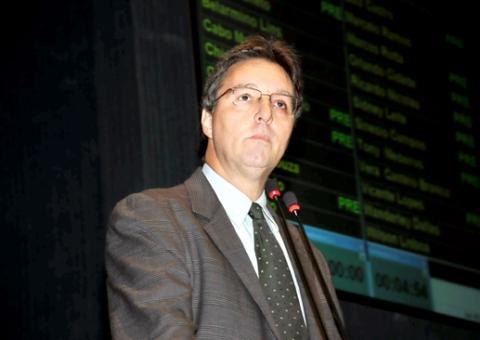 Em Manaus, deputado da oposição chama manifestantes de fascistas